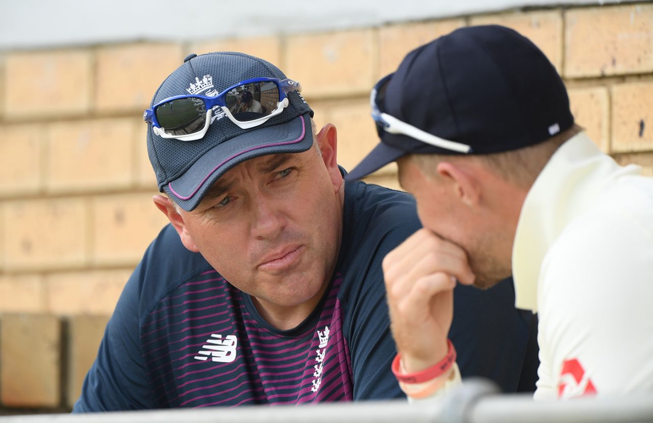 England coach Chris Silverwood talks to Joe Root, South Africa A v England, three-day practice match, Benoni, December 22, 2019