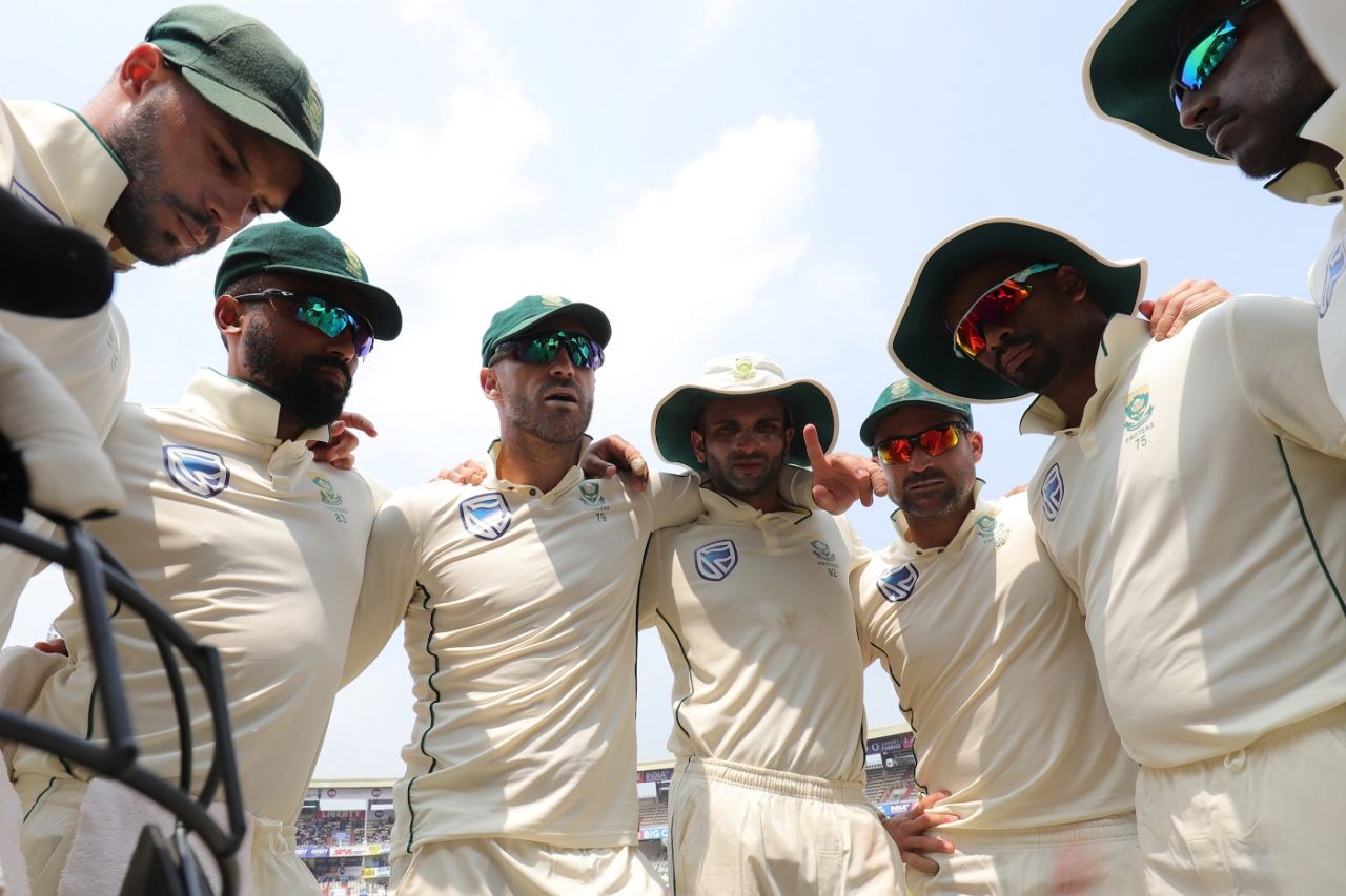 Faf du Plessis gees up his team-mates