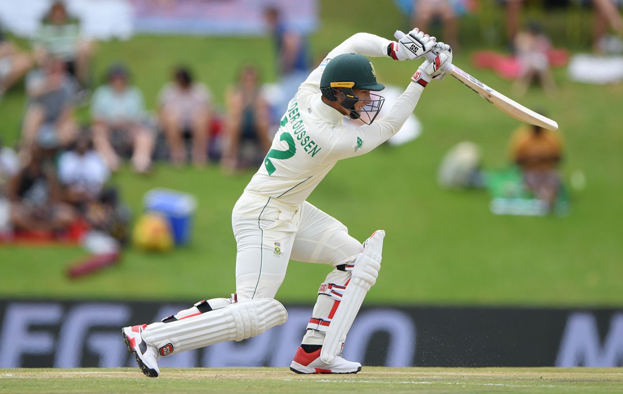 Rassie van der Dussen drives, South Africa v England, 1st Test, Centurion, 3rd day, December 28, 2019