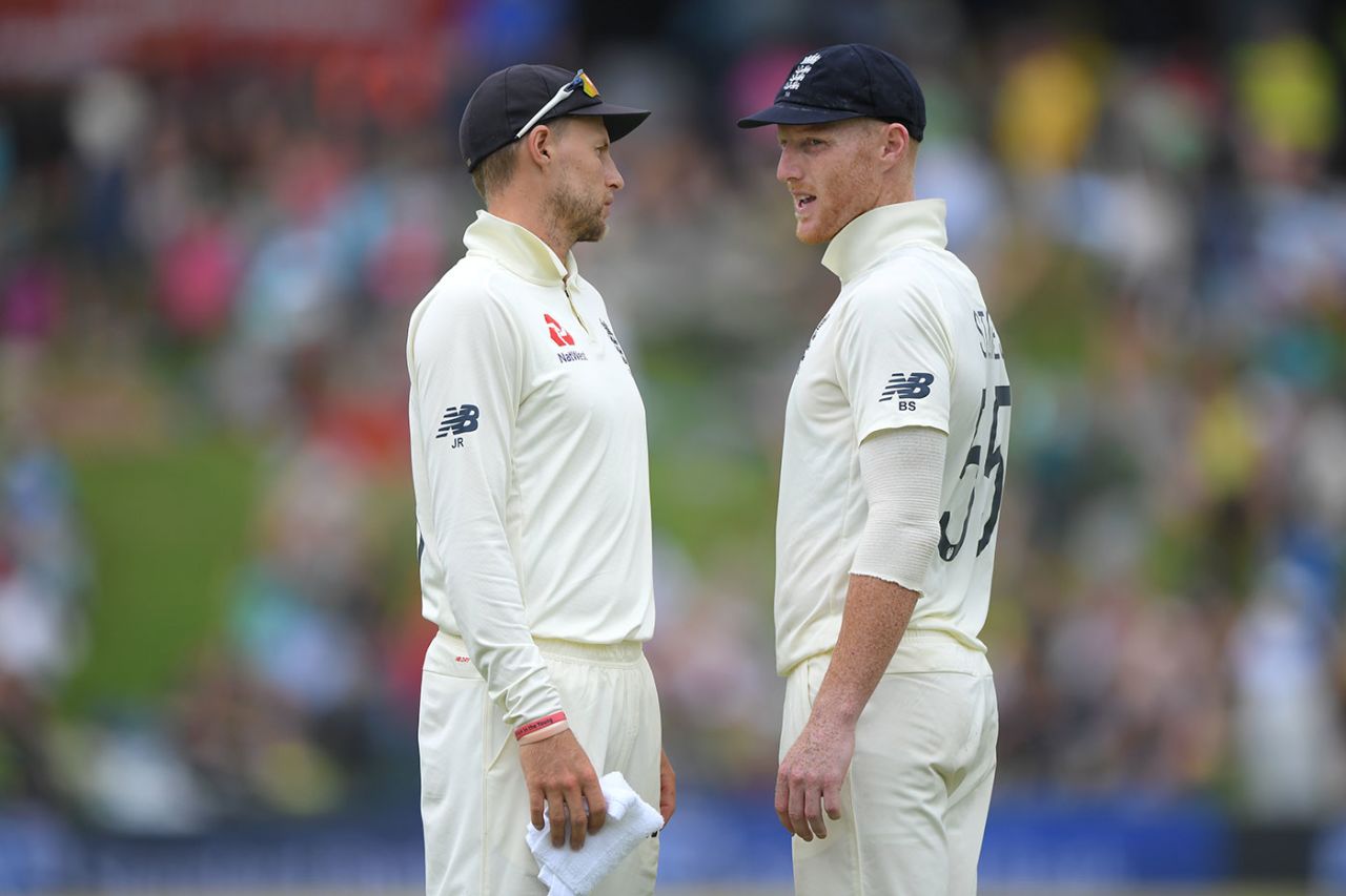 Joe Root and Ben Stokes consult in the field, South Africa v England, 1st Test, Centurion, 3rd day, December 28, 2019
