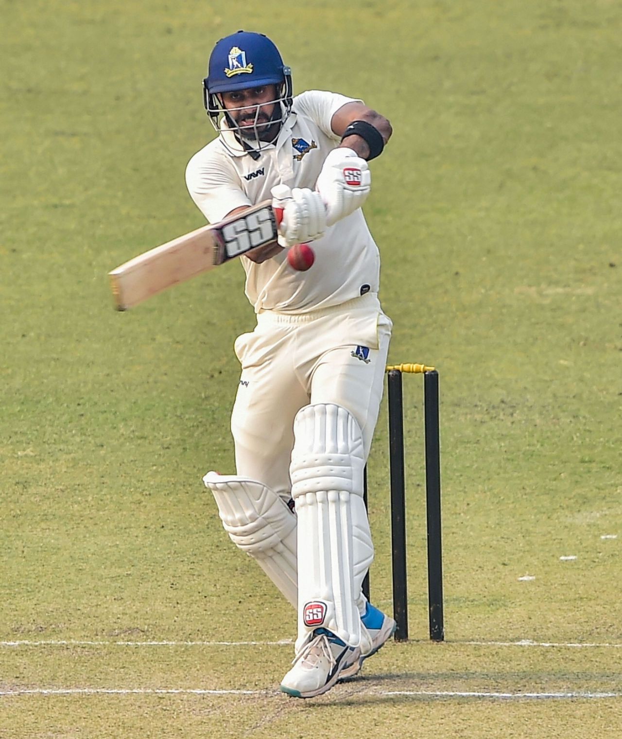 Manoj Tiwary plays a pull, Bengal v Andhra, Ranji Trophy 2019-20, 1st day, Kolkata, December 25, 2019