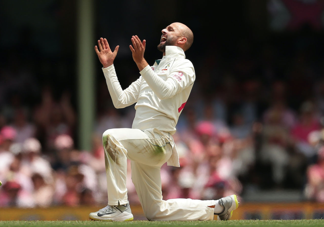 Nathan Lyon roars after getting an lbw, Australia v New Zealand, 3rd Test, Sydney, 3rd day, January 5, 2020