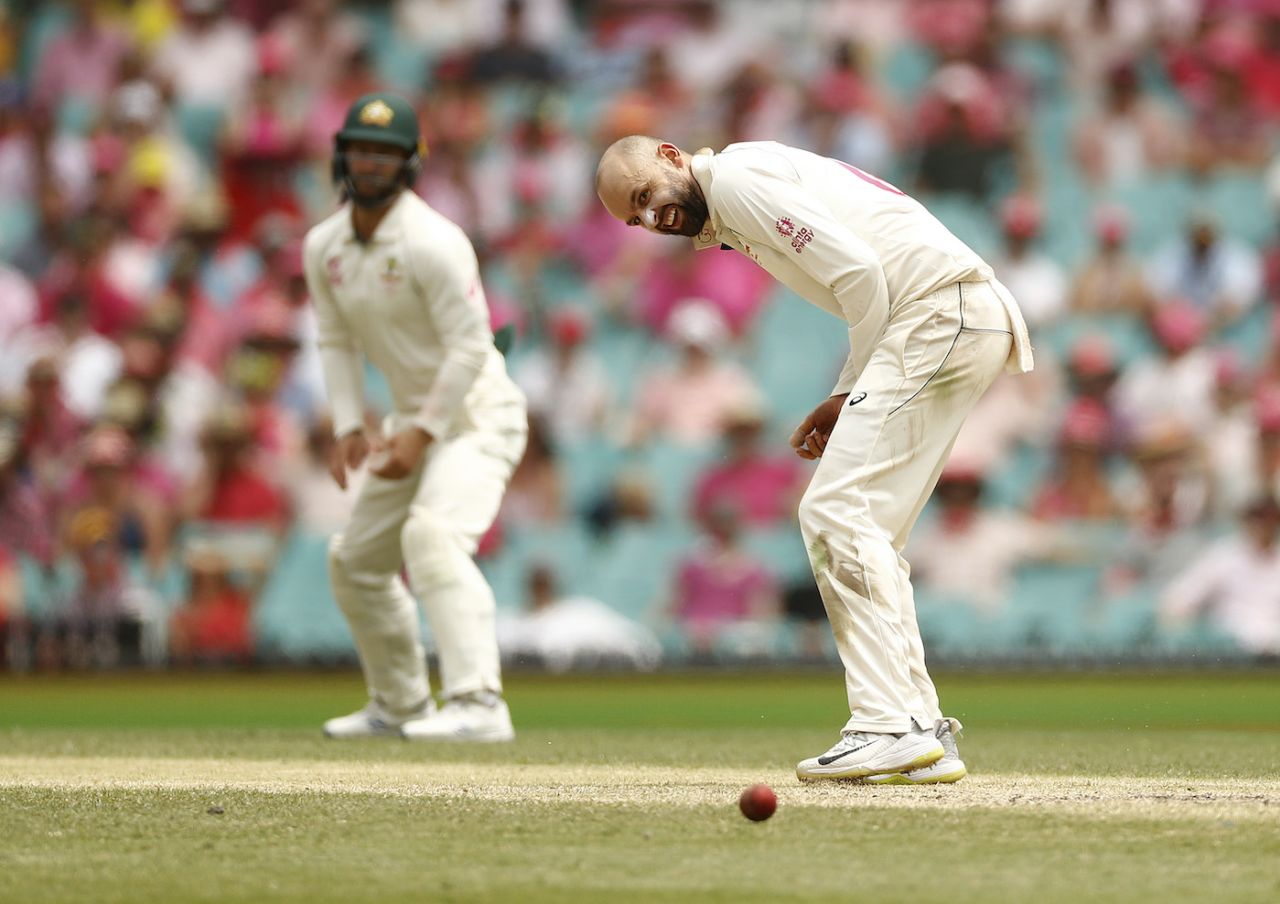 Nathan Lyon dropped a second return catch, Australia v New Zealand, 3rd Test, Sydney, 3rd day, January 5, 2020