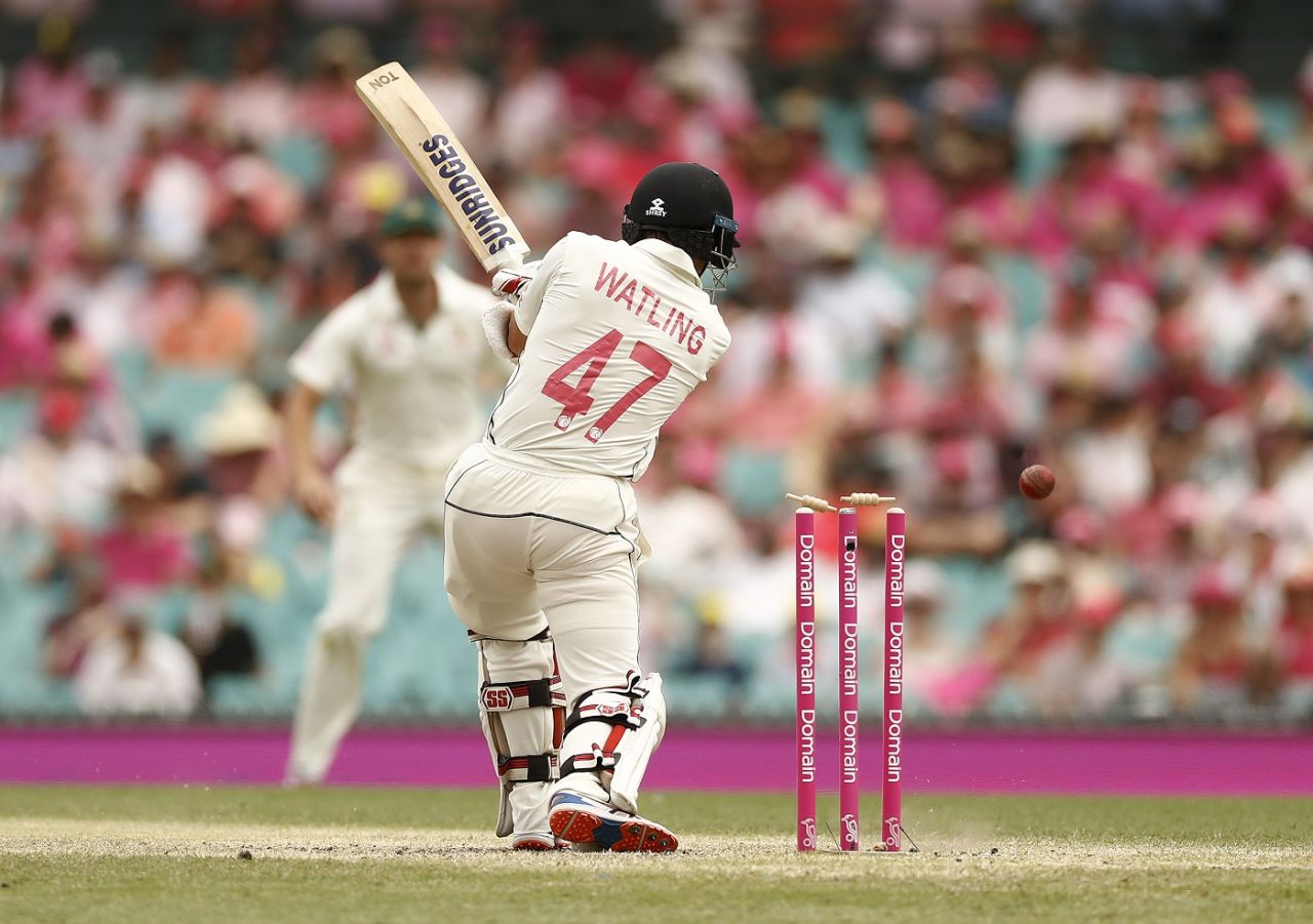 BJ Watling chops one onto his stumps, Australia v New Zealand, 3rd Test, Sydney, 3rd day, January 5, 2020