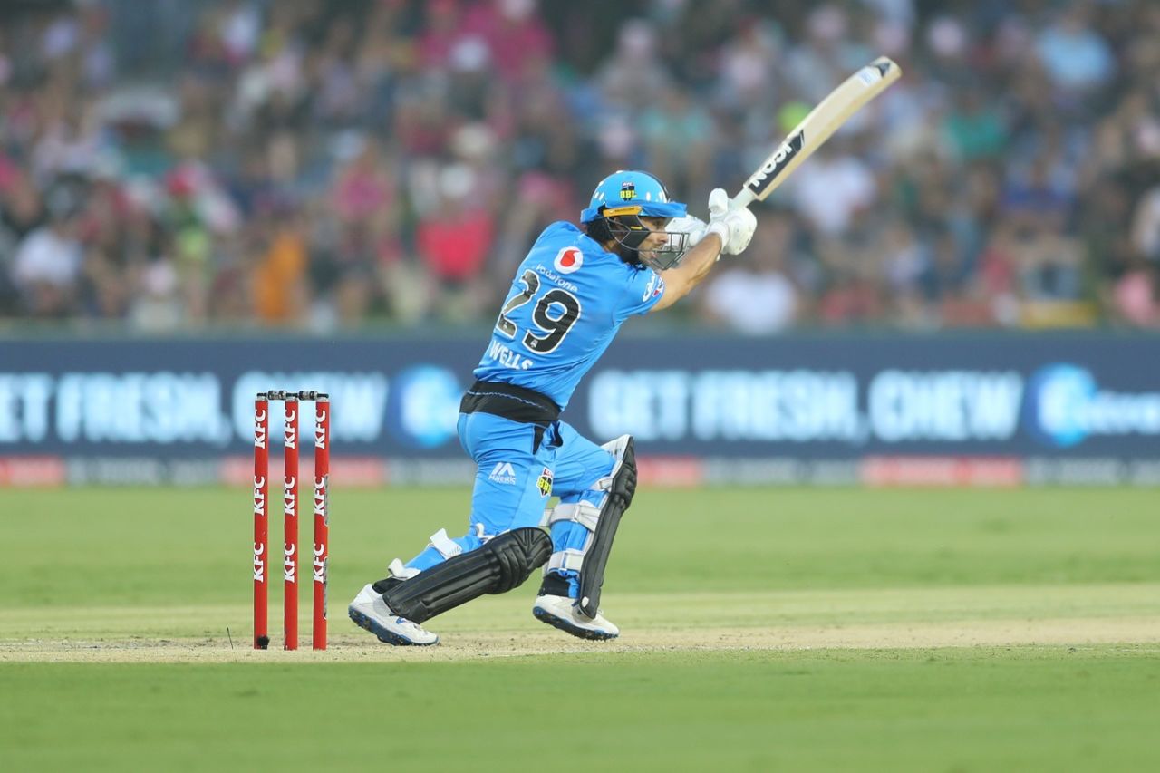 Jonathan Wells fought well for the Strikers, Sydney Sixers v Adelaide Strikers, BBL 2019-20, Coffs Harbour, January 5, 2020