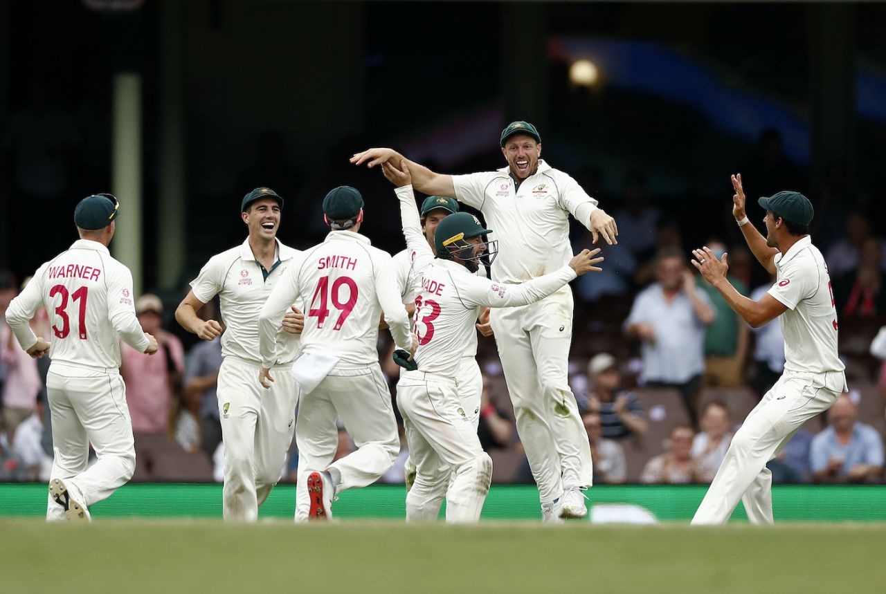 James Pattinson celebrates taking a catch, Australia v New Zealand, 3rd Test, Sydney, 4th day, January 6, 2020