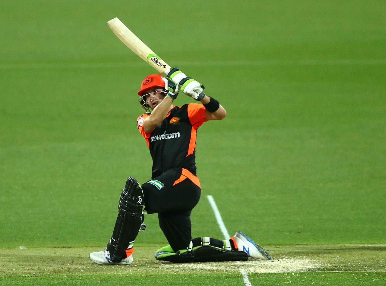 Josh Inglis goes hard on the leg side, Melbourne Renegades v Perth Scorchers, BBL 2019-20, Geelong, January 7, 2020