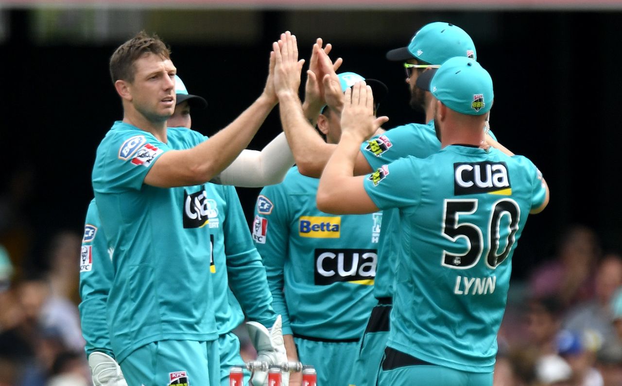 James Pattinson celebrates a wicket, Brisbane Heat v Adelaide Strikers, BBL 09, Brisbane, January 14, 2020