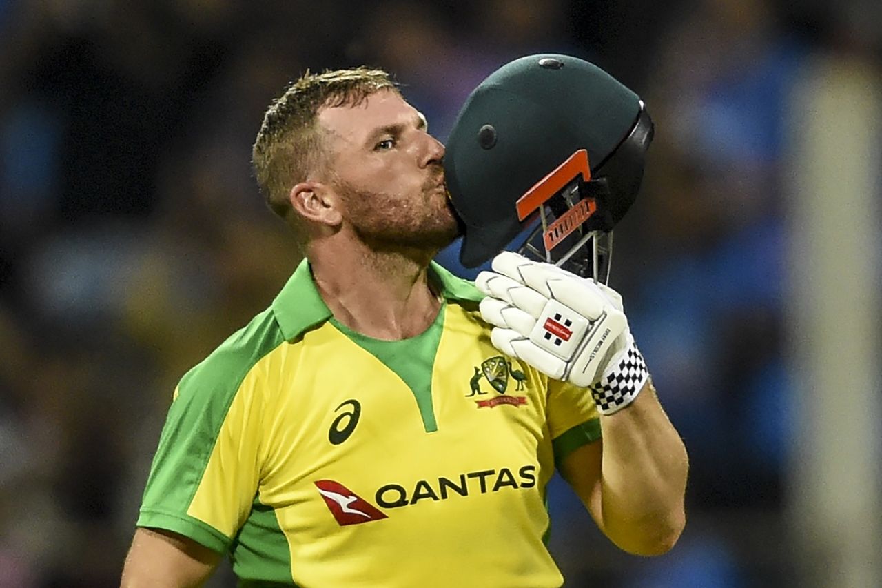 Aaron Finch kisses the badge on his helmet, India v Australia, 1st ODI, Mumbai, January 14, 2020