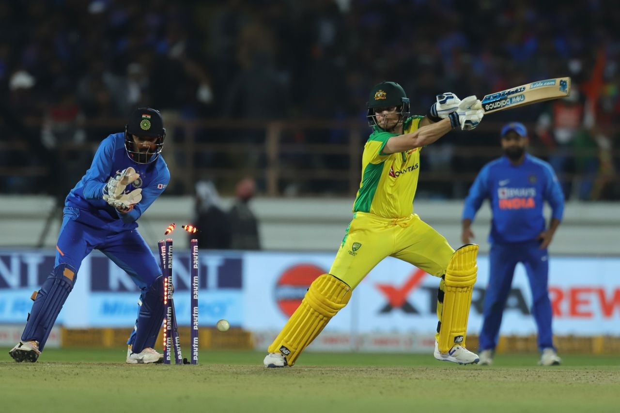 Steven Smith is bowled, India v Australia, 2nd ODI, Rajkot, January 17, 2020