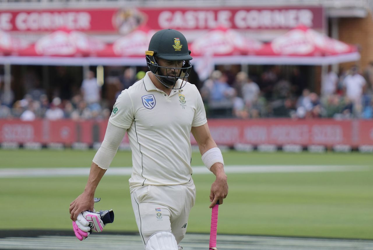 Faf du Plessis walks off after being dismissed for 8, South Africa v England, 3rd Test, Port Elizabeth, 3rd day, January 18, 2020