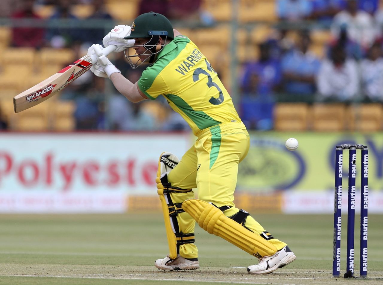 David Warner nibbles at one outside off, India v Australia, 3rd ODI, Bengaluru, January 19, 2020