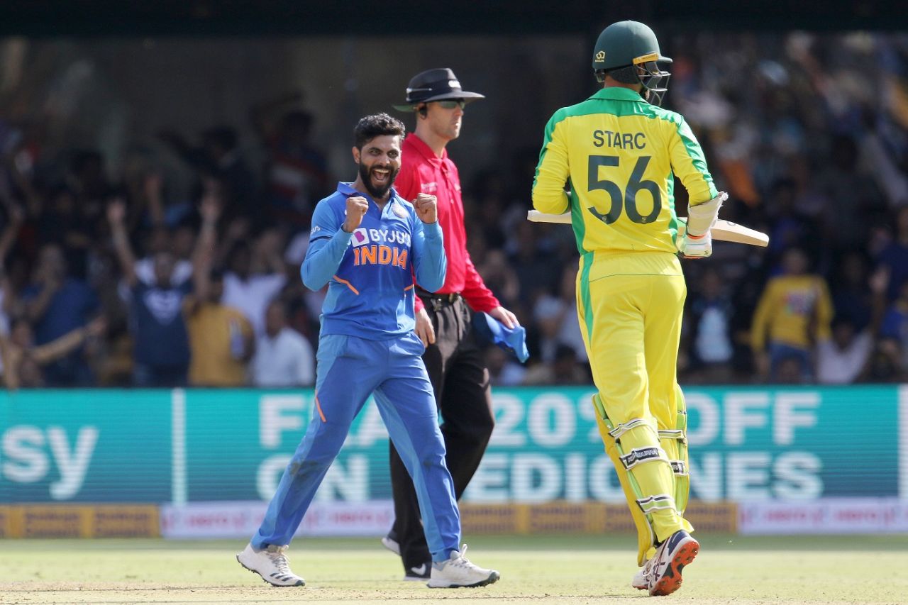 The ploy of batting Mitchell Starc at No. 5 didn't go too well, India v Australia, 3rd ODI, Bengaluru, January 19, 2020