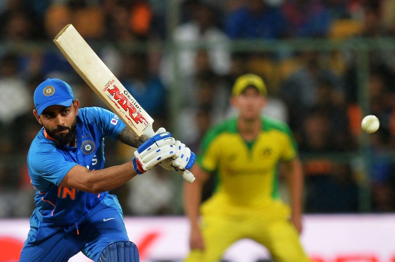Virat Kohli plays spin watchfully, India v Australia, 3rd ODI, Bengaluru, January 19, 2020