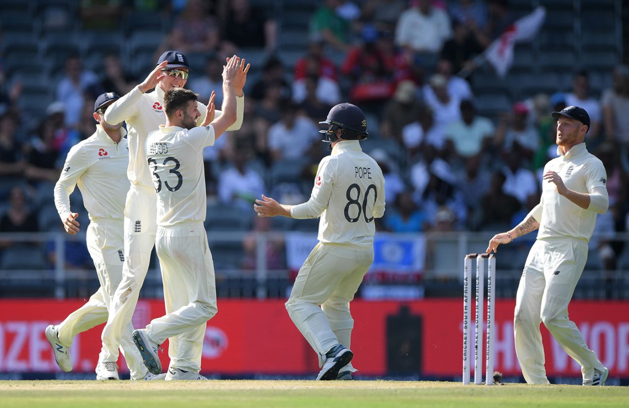 Mark Wood made the breakthrough for England, South Africa v England, 4th Test, Day 2, Johannesburg, January 25, 2020