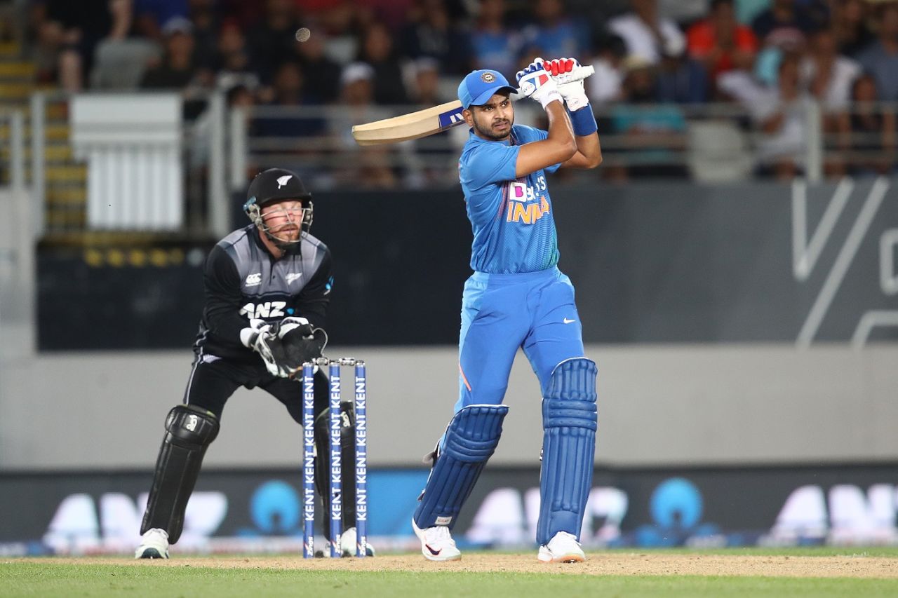Shreyas Iyer goes down the ground, New Zealand v India, 2nd T20I, Auckland, January 26, 2020