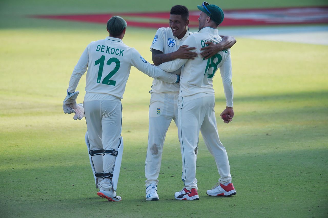 Beuran Hendricks celebrates his debut five-for, South Africa v England, 4th Test, Day 3, Johannesburg, January 26, 2020