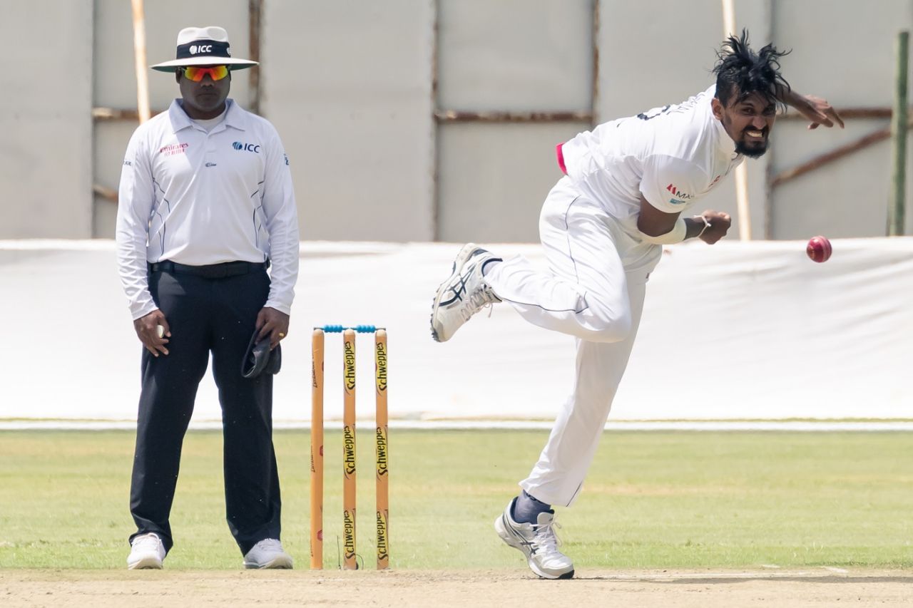 Suranga Lakmal lets one fly, Zimbabwe v Sri Lanka, 2nd Test, Harare, 1st day, January 27, 2020