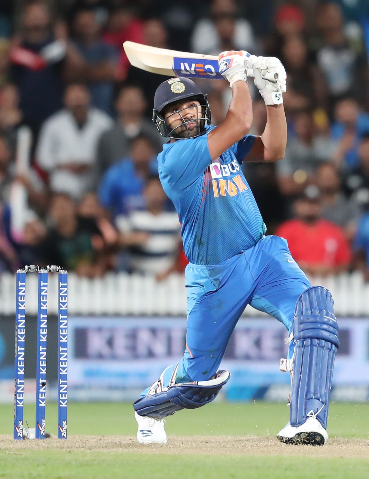 Rohit Sharma struck the winning six on the last ball, New Zealand v India, 3rd T20I, Hamilton, January 29, 2020