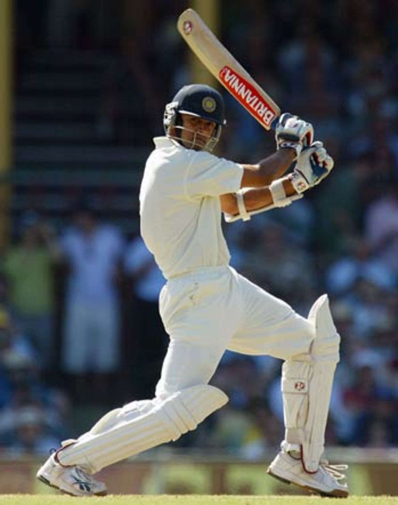 Rahul Dravid plays the square-cut, 4th Test, Sydney, 1st day, January 2, 2004
