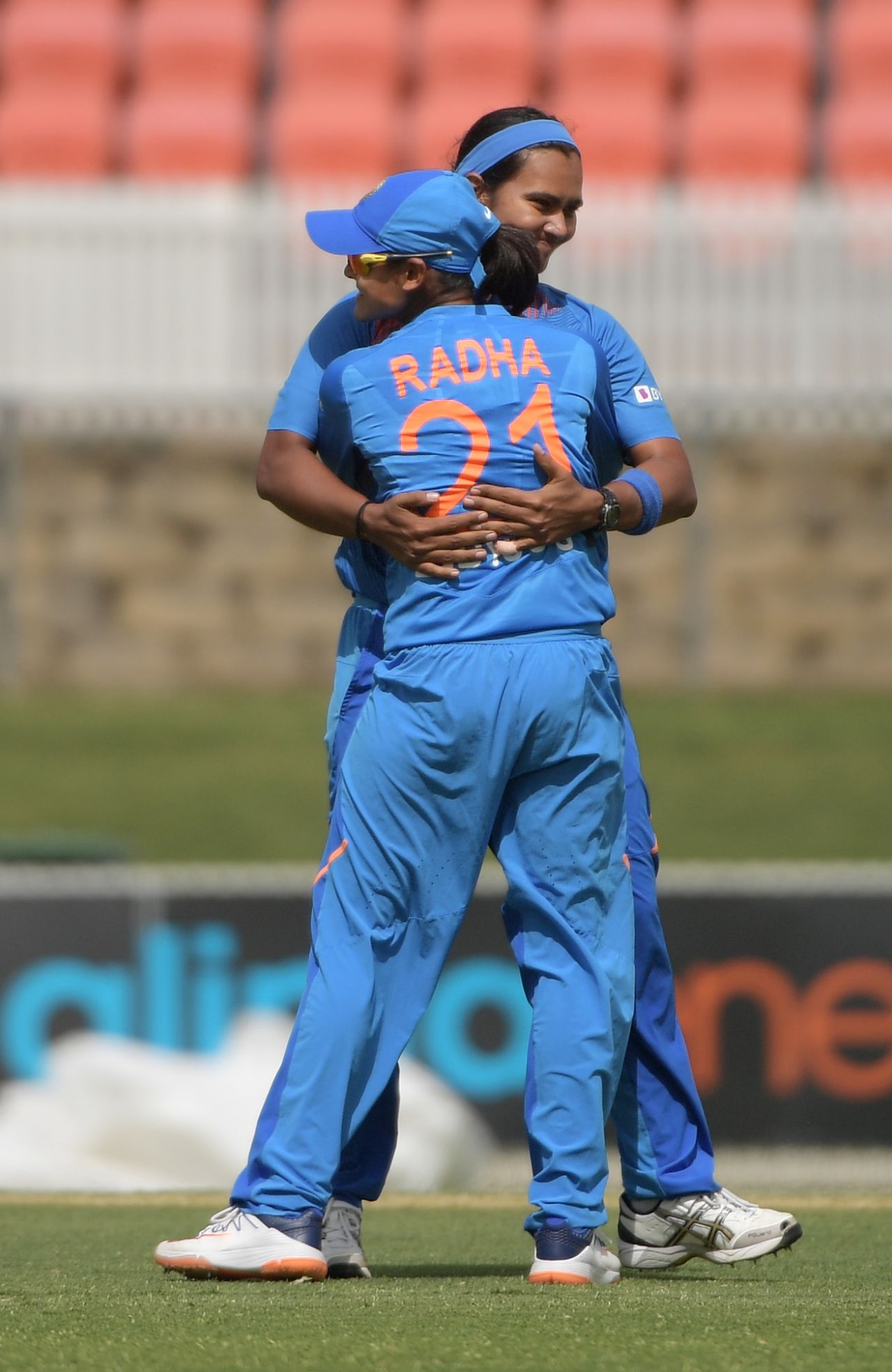 Shikha Pandey and Radha Yadav celebrate Alyssa Healy's wicket, Australia v India, Women's T20I tri-series, Canberra, February 2, 2020