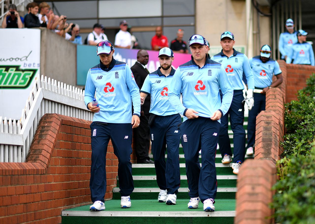 Joe Root and Jason Roy take the field at Durban, South Africa v England, 2nd ODI, Durban, February 7, 2020