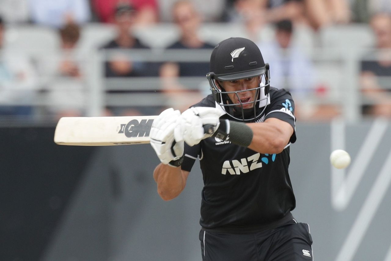 Ross Taylor is an expert at hitting the ball in the leg side, New Zealand v India, 2nd ODI, Auckland, February 8, 2020