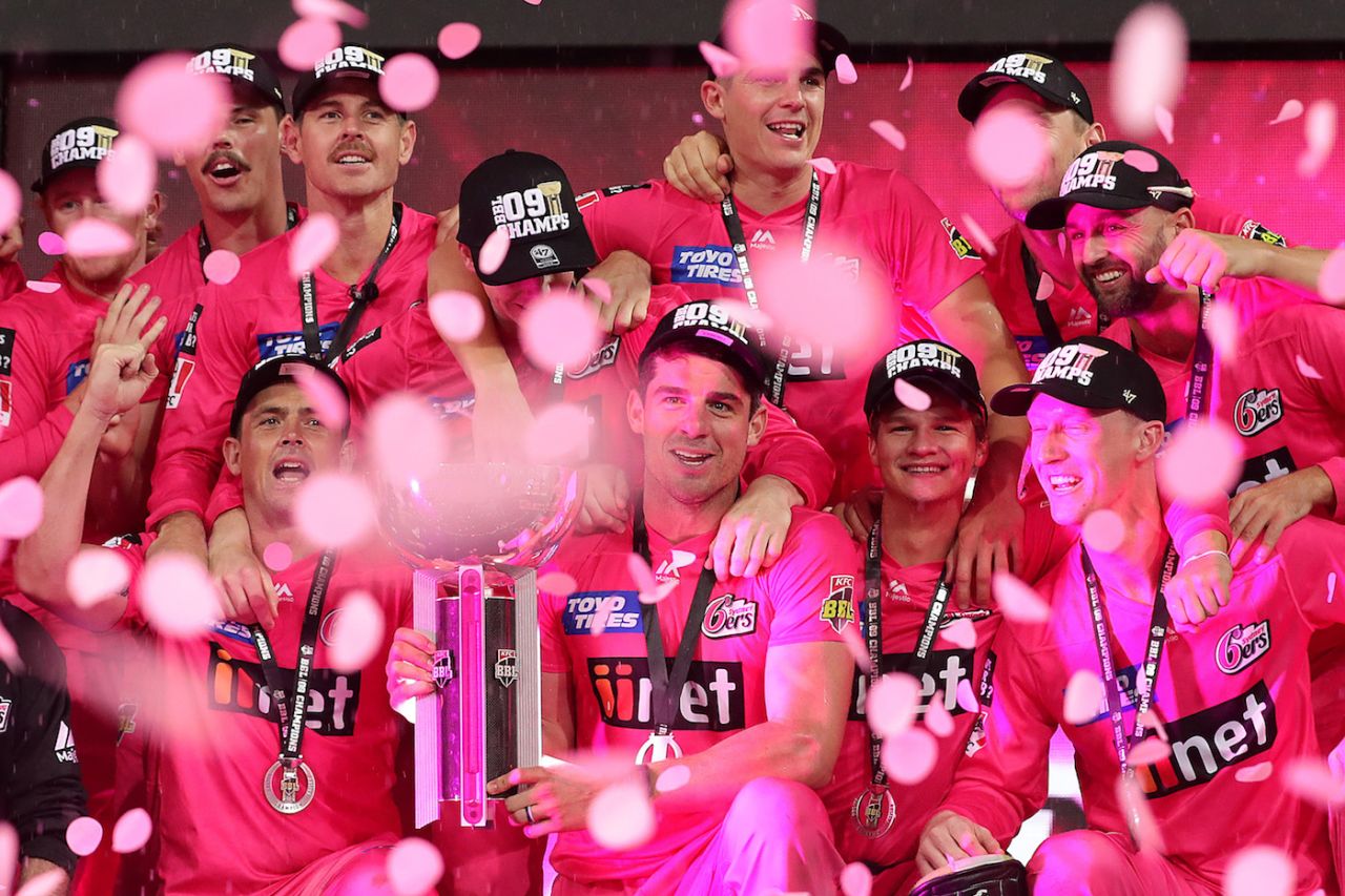 The Sydney Sixers players soak in the win, Sydney Sixers v Melbourne Stars, BBL 2019-20 final, Sydney, February 8, 2020
