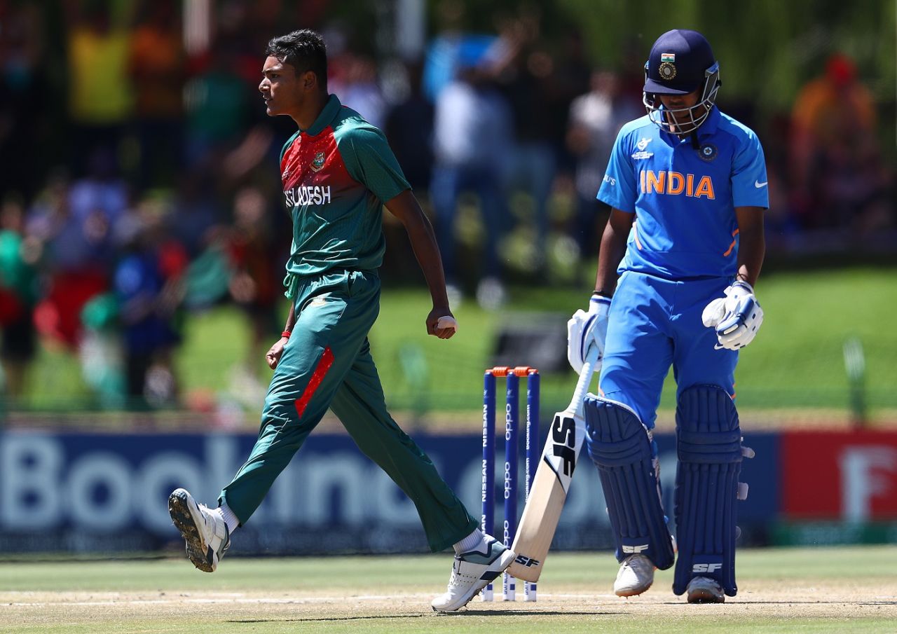 Avishek Das celebrates Divyaansh Saxena's wicket, Bangladesh U-19s v India U-19s, Final, Potchefstroom, February 9, 2020