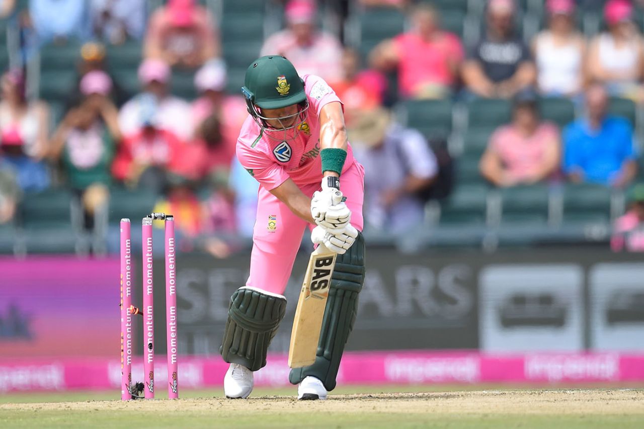 A bail-trimmer did for Reeza Hendricks, South Africa v England, 3rd ODI, Johannesburg, February 9, 2019