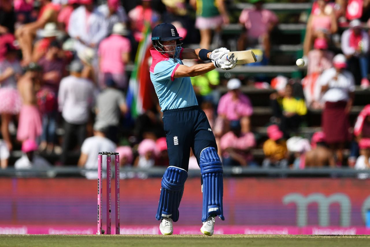 Joe Denly rocks back to the pull, South Africa v England, 3rd ODI, Johannesburg, February 9, 2019