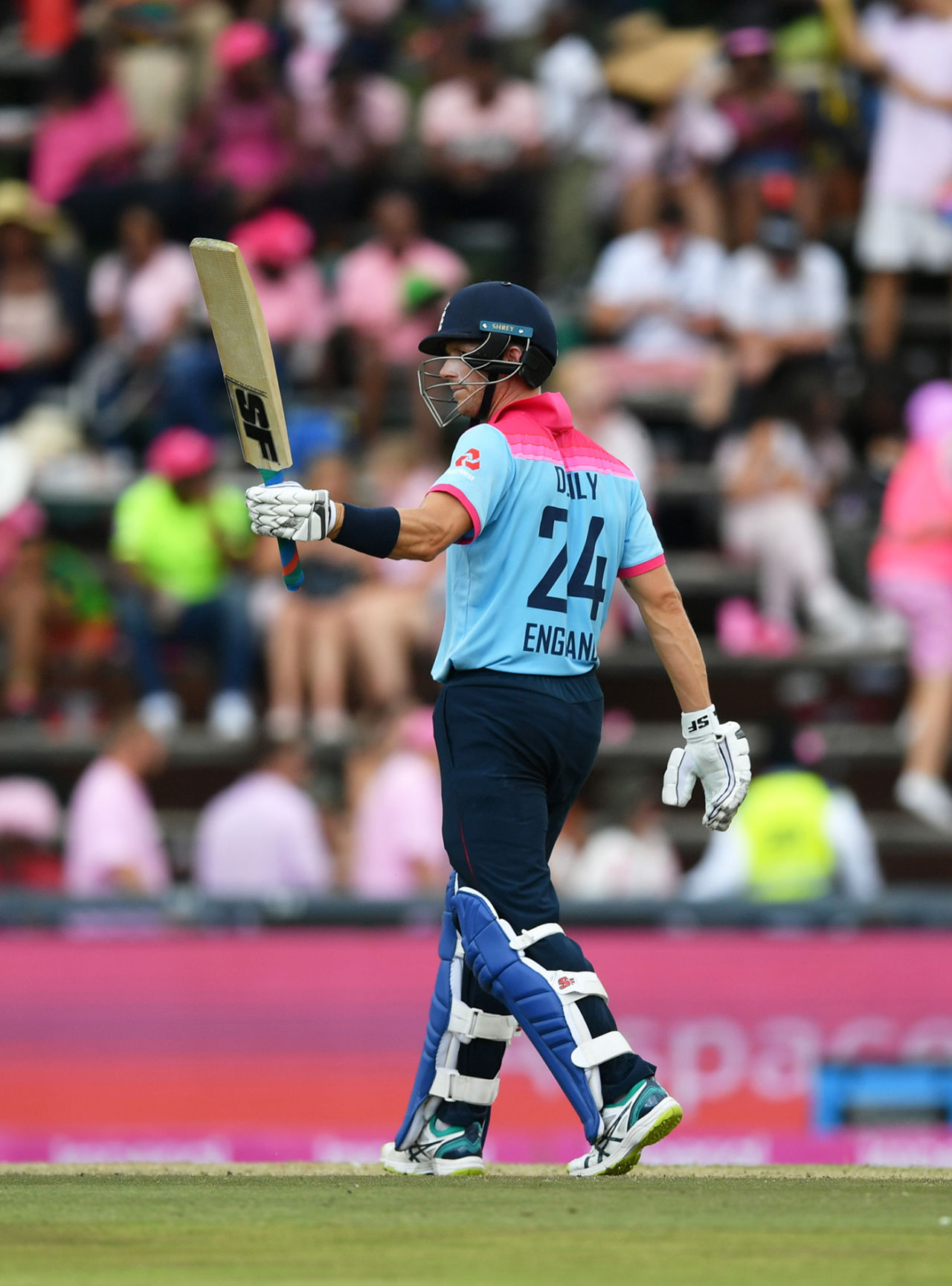 Joe Denly takes the applause for his fifty, South Africa v England, 3rd ODI, Johannesburg, February 9, 2019