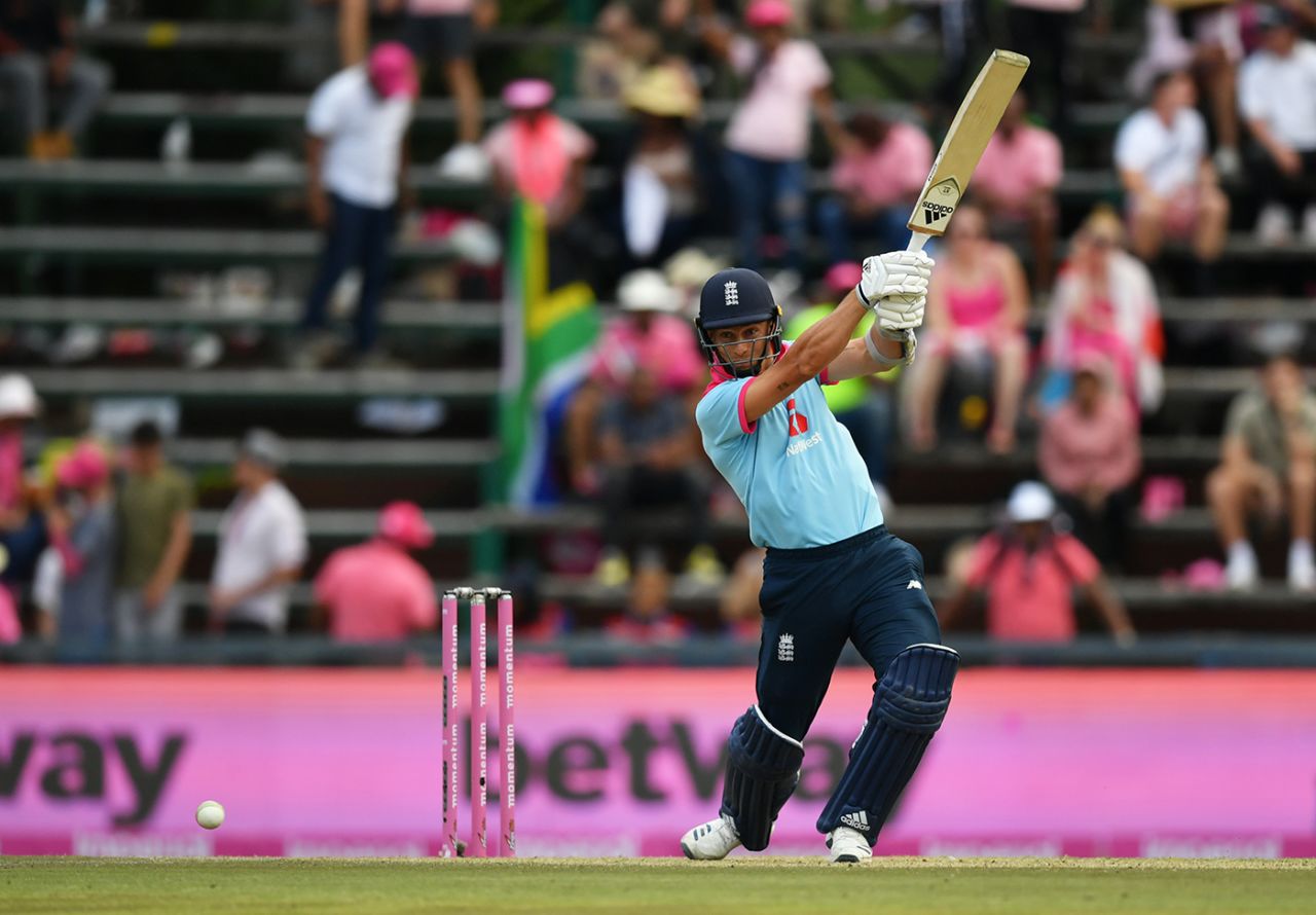 Tom Curran carves one through the covers, South Africa v England, 3rd ODI, Johannesburg, February 9, 2019