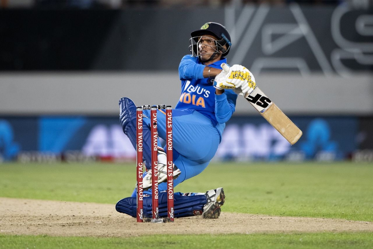 Navdeep Saini plays a scoop, New Zealand v India, 2nd ODI, Auckland, February 8, 2020