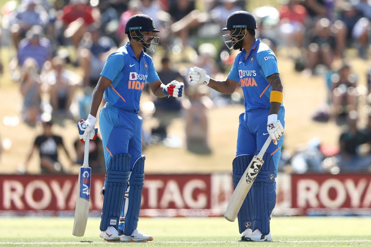 Shreyas Iyer and KL Rahul added 100 runs for the fourth wicket, New Zealand v India, 3rd ODI, Mount Maunganui, February 11, 2020