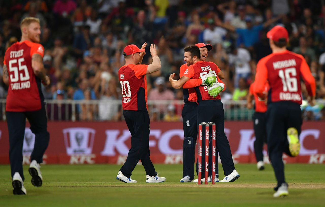 Mark Wood made the breakthrough, South Africa v England, 2nd T20I, Durban, February 14, 2020