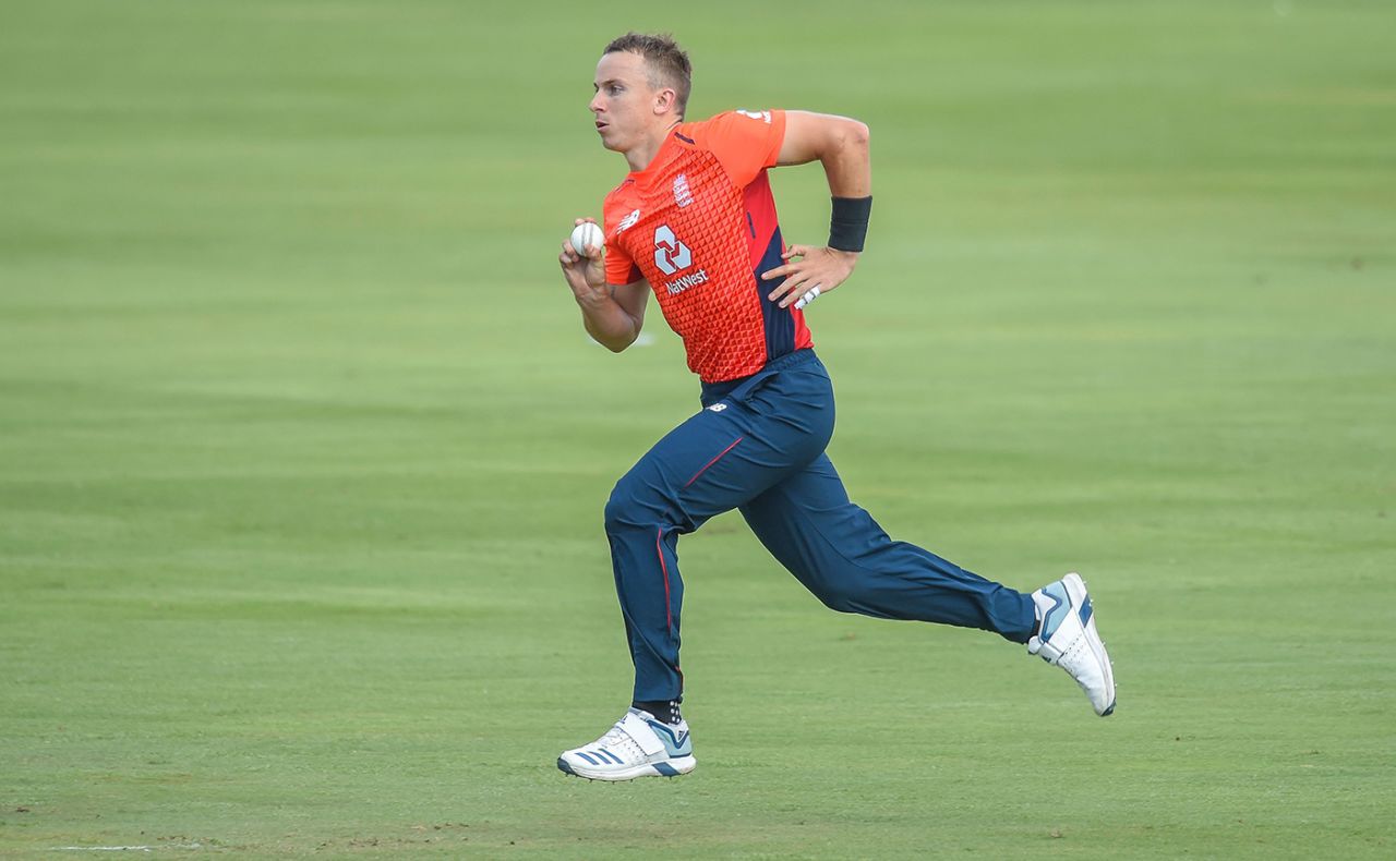 Tom Curran runs in to bowl, South Africa v England, 3rd T20I, Centurion. February 16, 2020