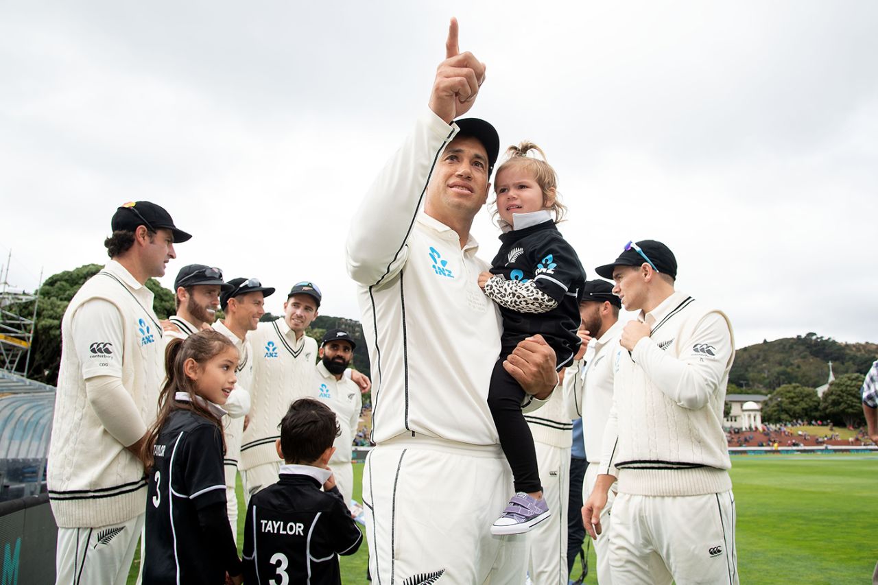 Ross Taylor has a moment with his kids ahead of his 100th Test, New Zealand v India, 1st Test, Wellington, 1st day, February 21, 2020