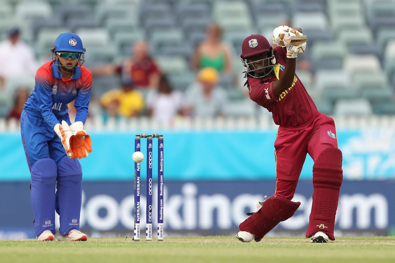 Stafanie Taylor gets into a good position to drive, Thailand v West Indies, T20 World Cup, Group B, Perth, February 22, 2020