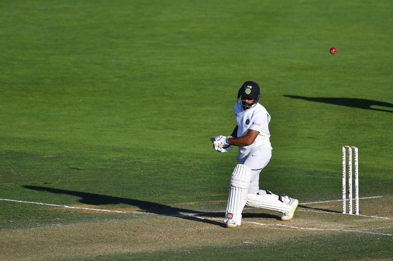 Hanuma Vihari evades a bouncer, New Zealand v India, 1st Test, Wellington, day 3, February 23, 2020