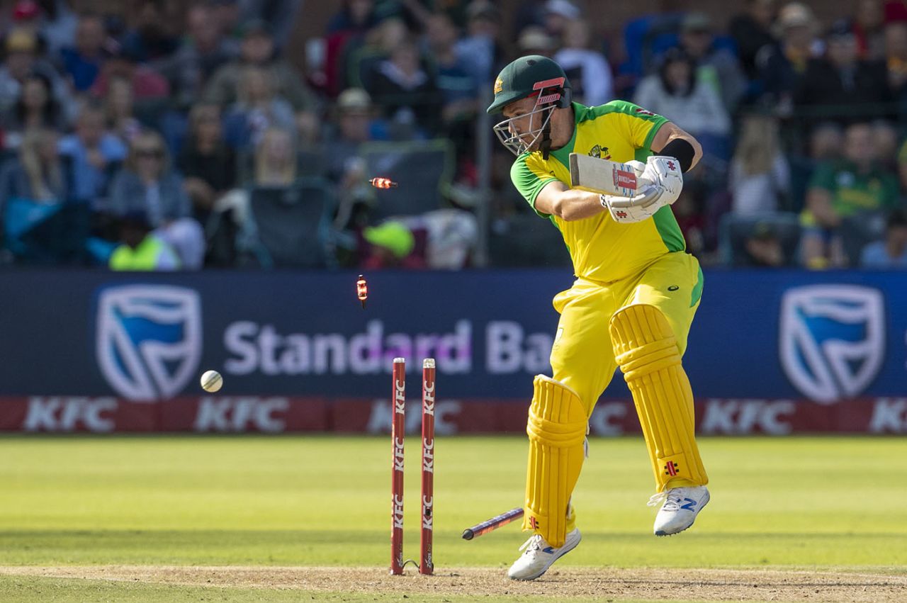 Aaron Finch loses his leg stump, South Africa v Australia, 2nd T20I, Port Elizabeth, February 23, 2020