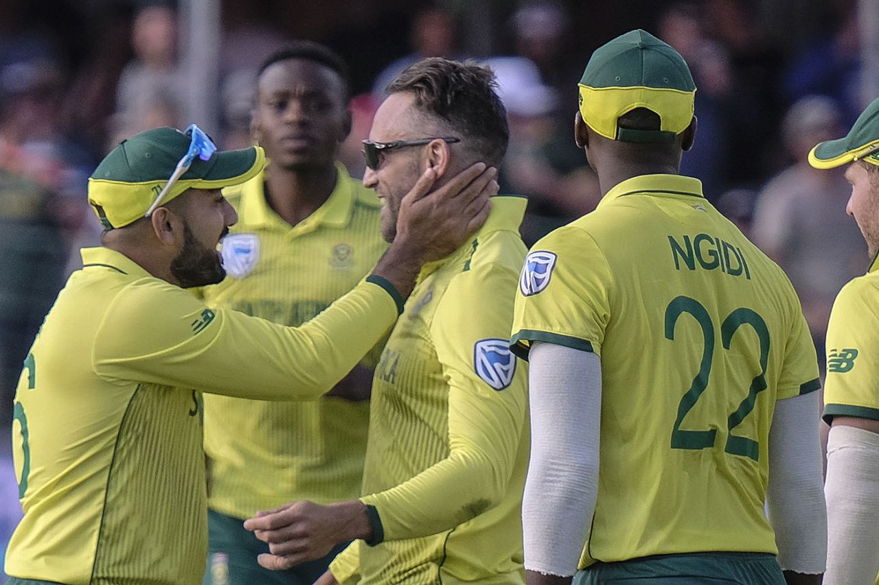 Faf du Plessis takes the plaudits for a spectacular catch, South Africa v Australia, 2nd T20I, Port Elizabeth, February 23, 2020