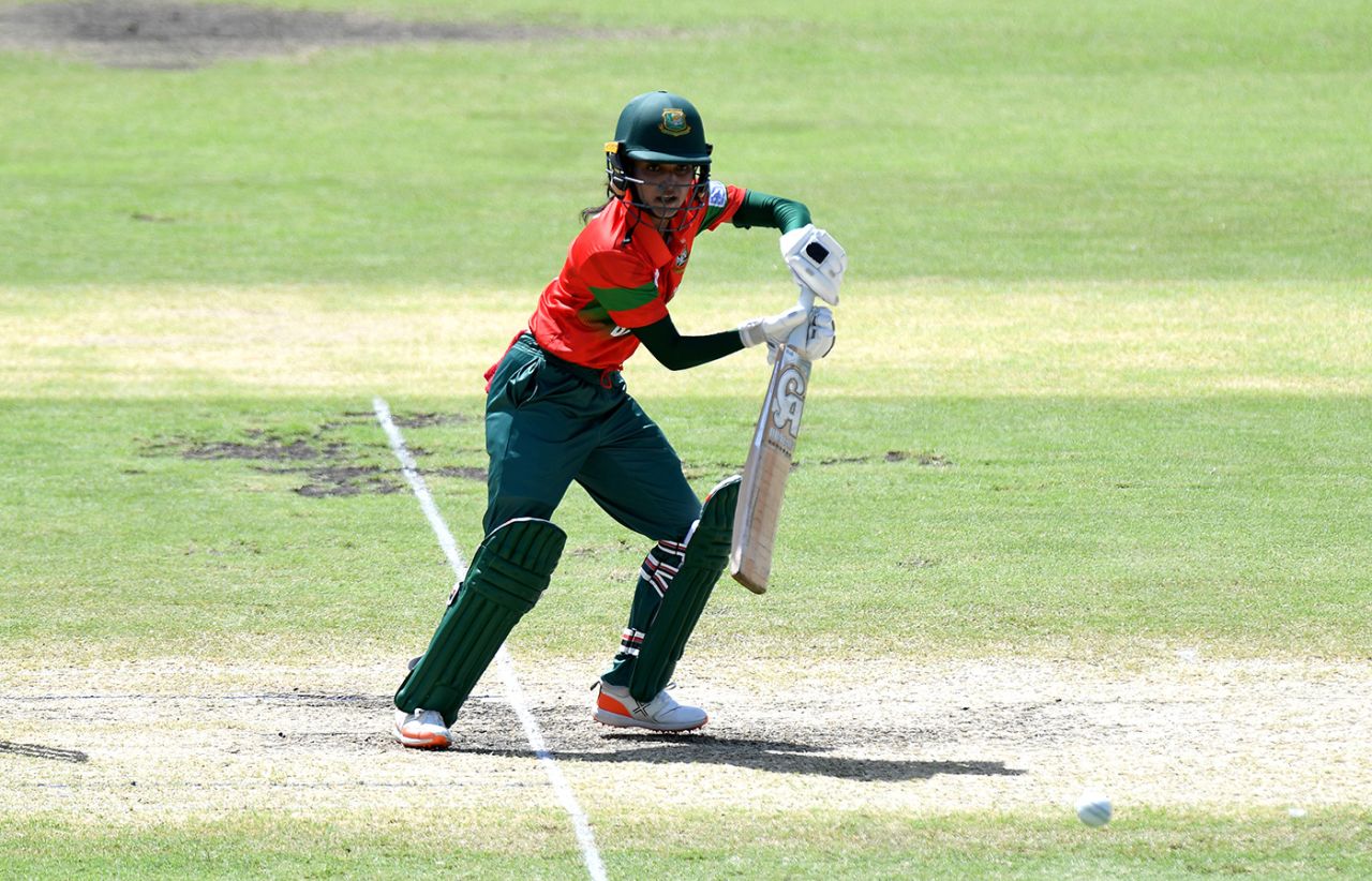 Nigar Sultana steers into the off side, Bangladesh Women v Pakistan Women, T20 World Cup warm-up, Brisbane, February 20, 2020