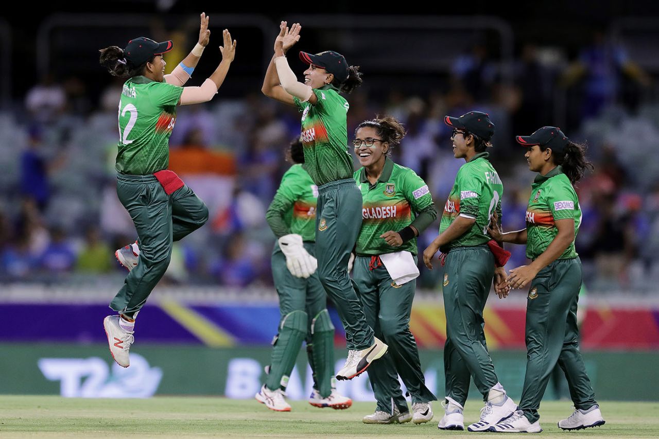 Salma Khatun celebrates after taking the wicket of Taniya Bhatia, India women vs Bangladesh women, Women's T20 World Cup, Perth, February 24, 2020