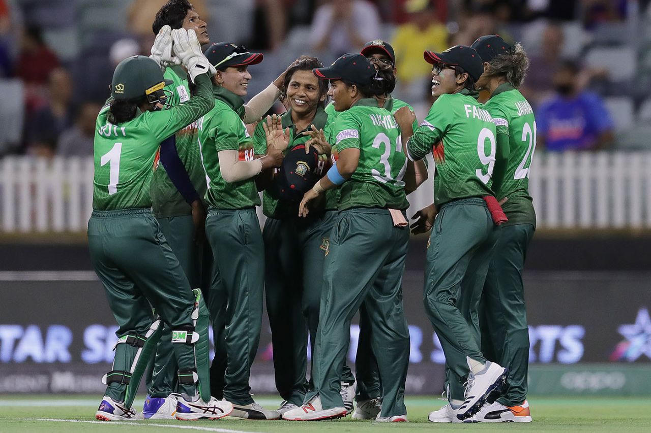 Shamima Sultana celebrates after ending Shafali Verma's knock, India women vs Bangladesh women, Women's T20 World Cup, Perth, February 24, 2020