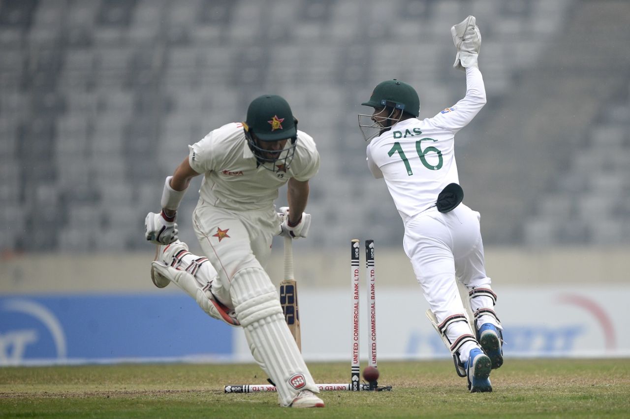 Craig Ervine is run out by a Mominul Haque direct hit, Bangladesh v Zimbabwe, Only Test, Dhaka, 4th day, February 25, 2020