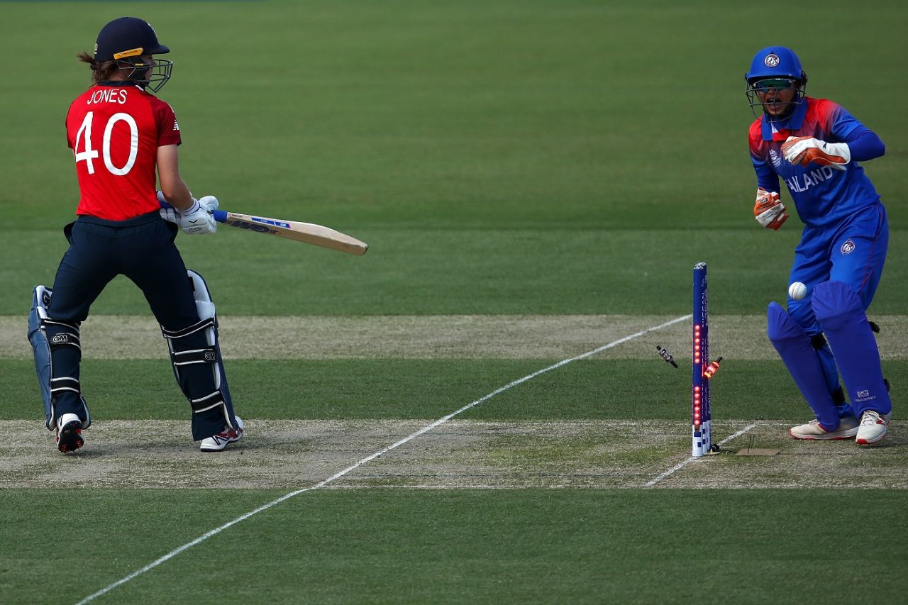 Amy Jones was stumped off the second ball of the match, England v Thailand, Women's T20 World Cup, Canberra, February 26, 2020