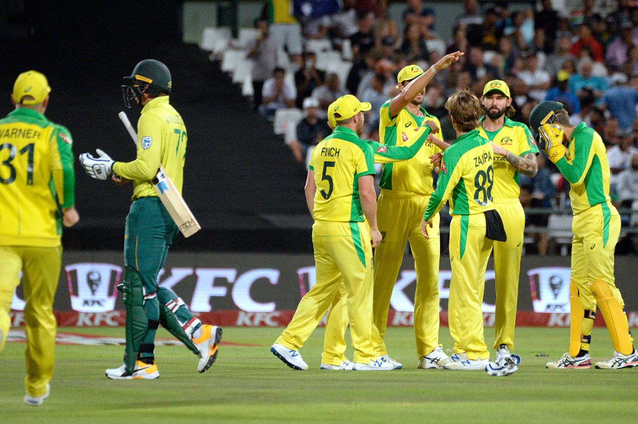 Australia celebrate the wicket of Rassie van der Dussen, South Africa v Australia, 3rd T20I, Newlands, February 26, 2020