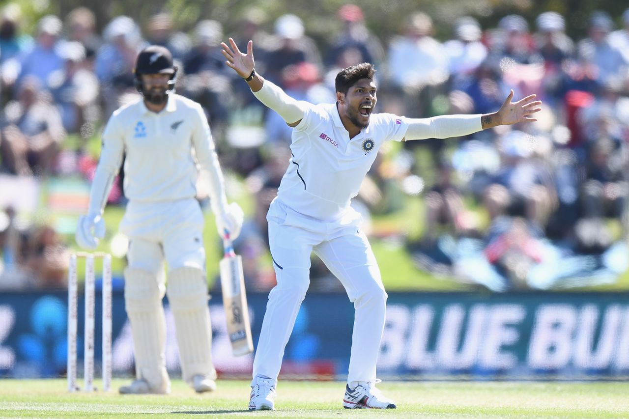 Umesh Yadav appeals successfully for Tom Blundell's wicket, New Zealand v India, 2nd Test, Christchurch, 2nd day, March 1, 2020