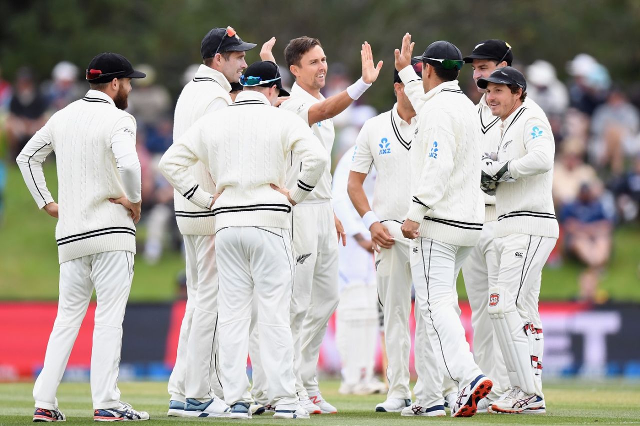 Trent Boult celebrates with his team-mates, New Zealand v India, 2nd Test, Christchurch, 3rd day, March 2, 2020